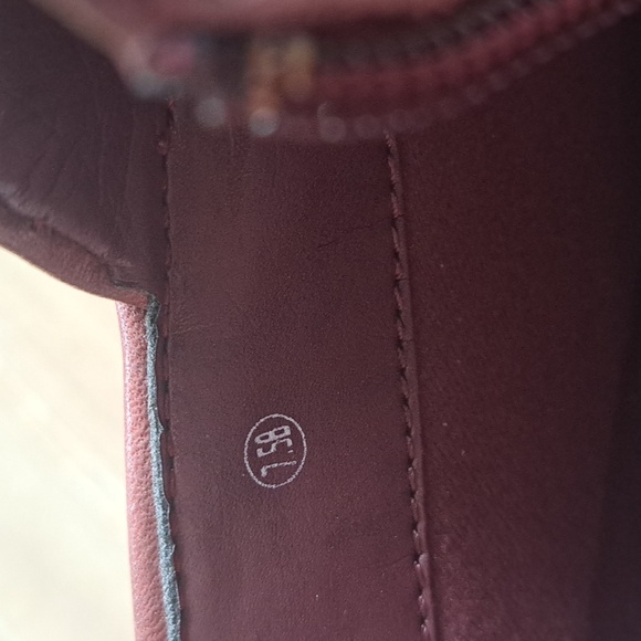 Earth Pegasus Merlot Soft Leather Zipper Slouchy Short Heel Ankle Booties Comfy - Picture 12 of 15